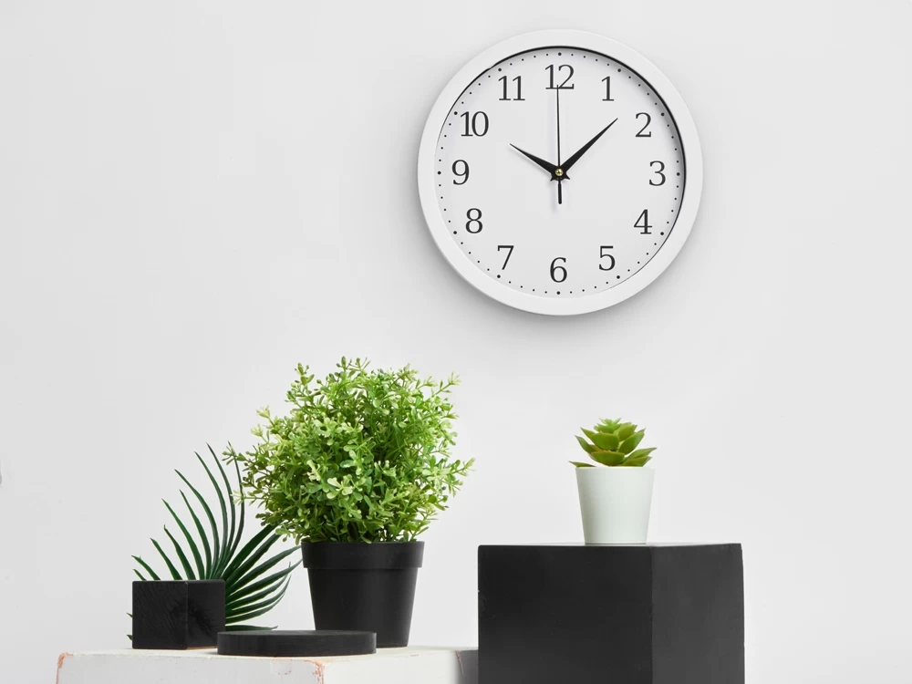 Пластиковые настенные часы Yikigai Пластиковые настенные часы Yikigai