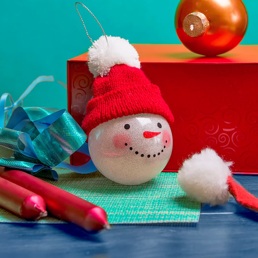 Шар новогодний "Snowman", диаметр 8 см. Шар новогодний "Snowman", диаметр 8 см.