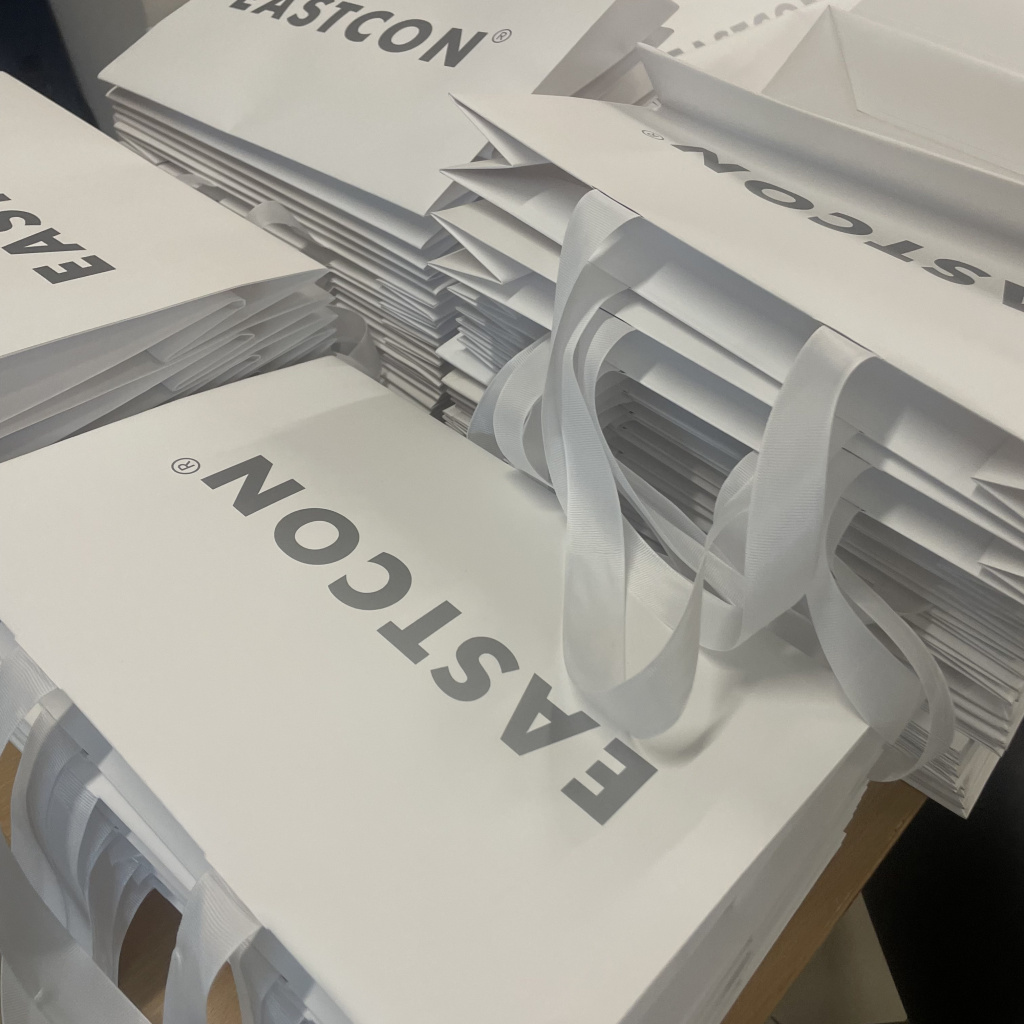 Welcome pack с брендированным пакетом